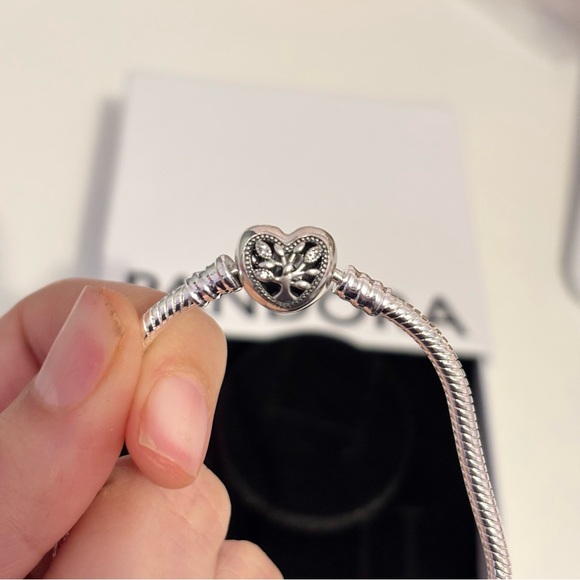 PANDORA FAMILY TREE HEART SILVER CHARM BRACELET - Picture 4 of 7